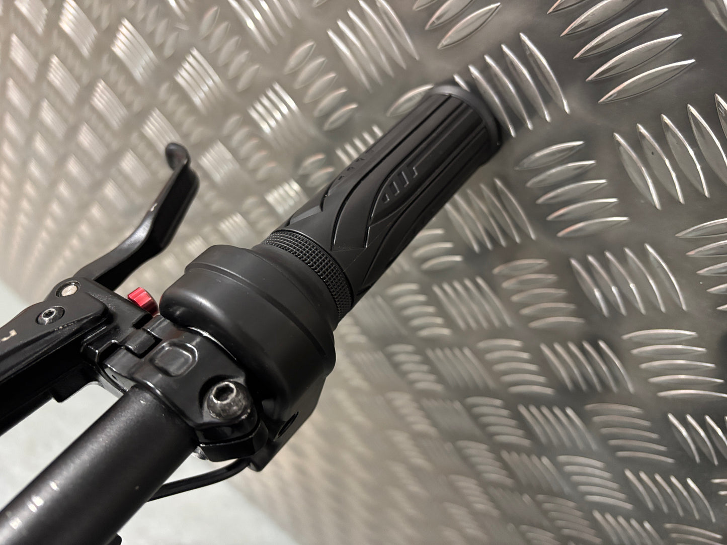 Calibre 1000w 48v triangle battery electric e bike