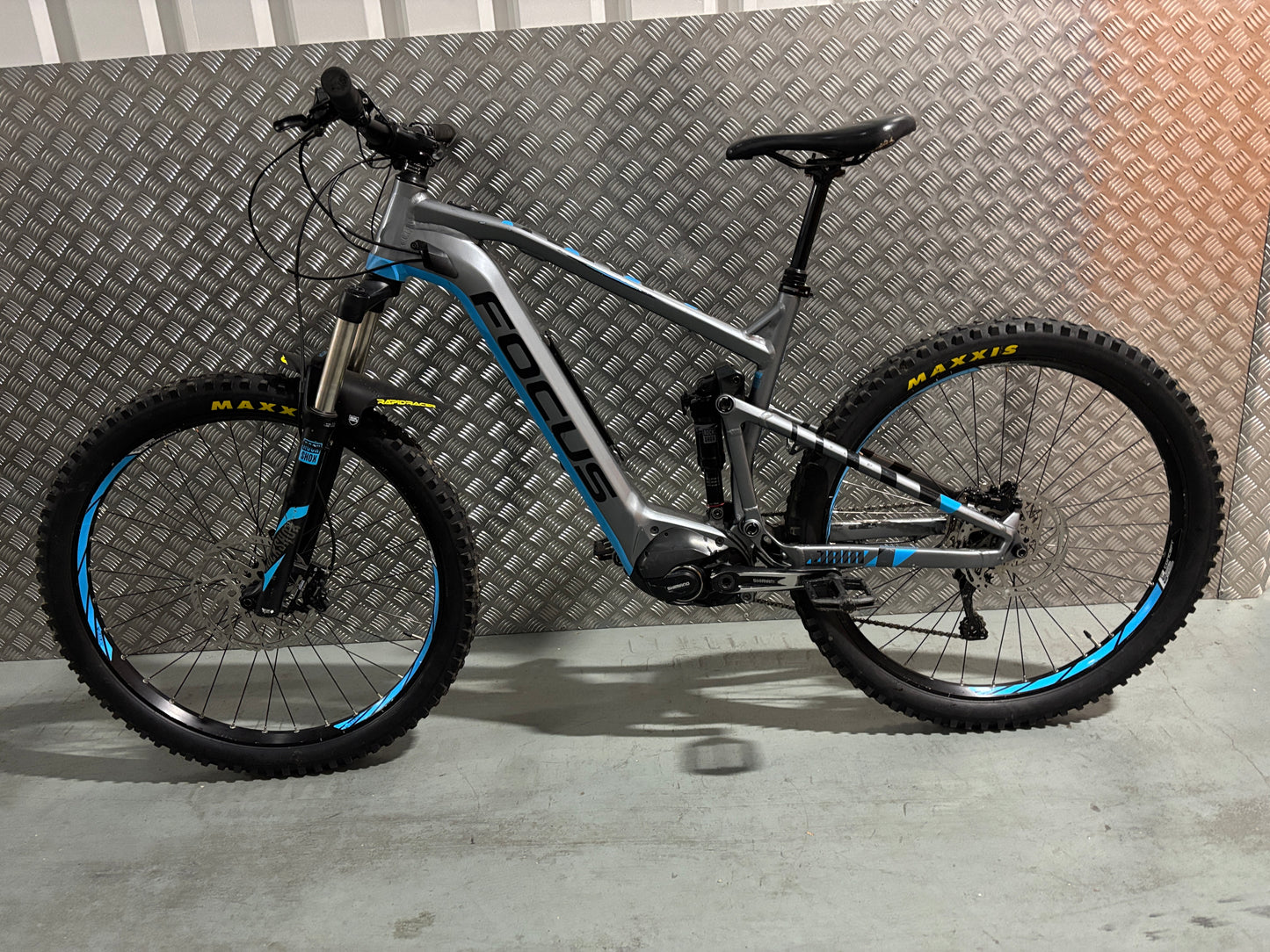 Focus jam 2 full suspension electric mountain bike
