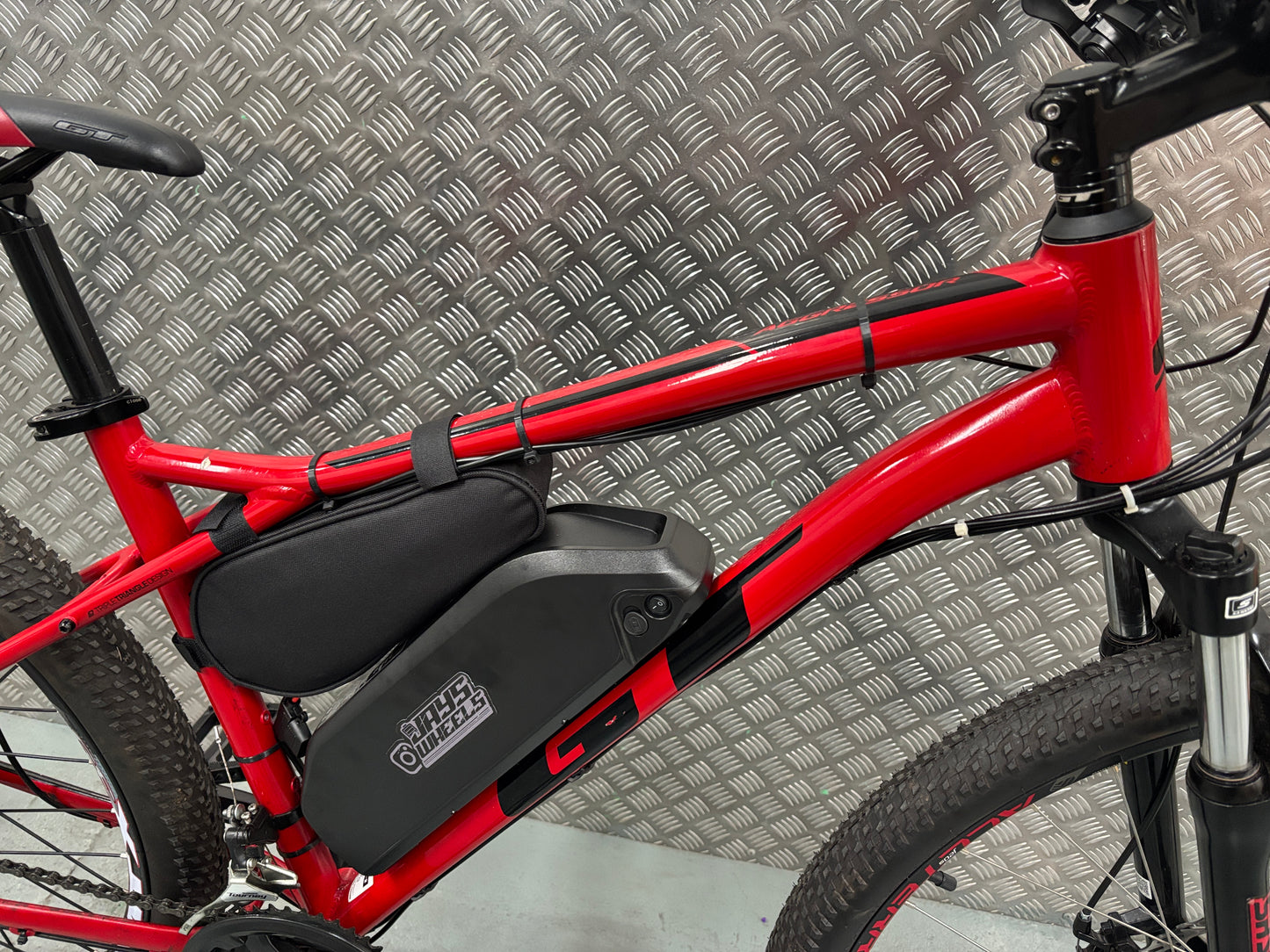 Gt aggressor 1000w 48v e bike