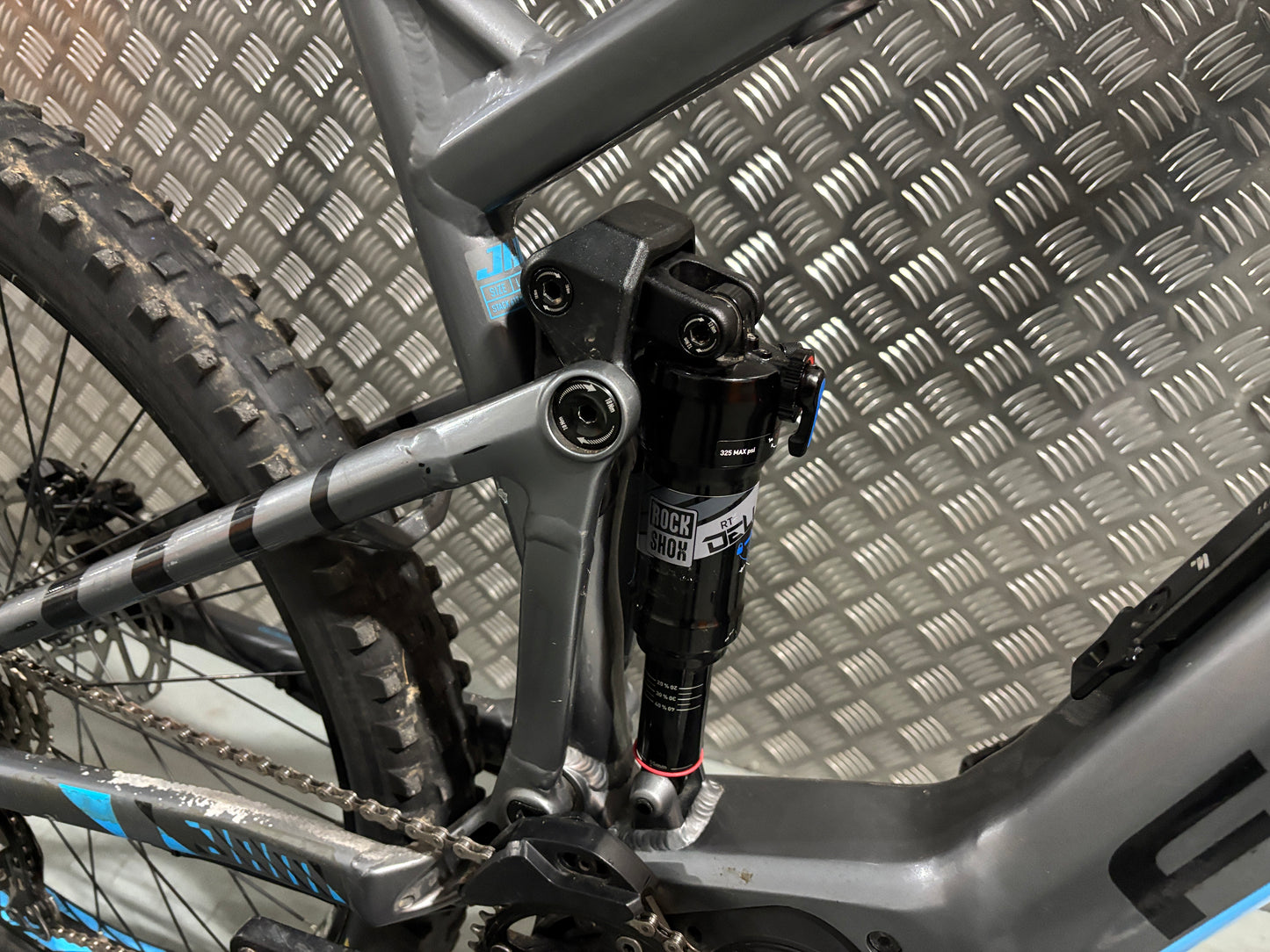 Focus jam 2 full suspension electric mountain bike