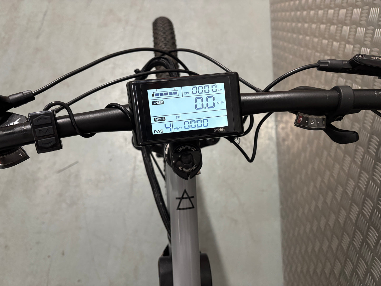 Calibre 1000w 48v triangle battery electric e bike