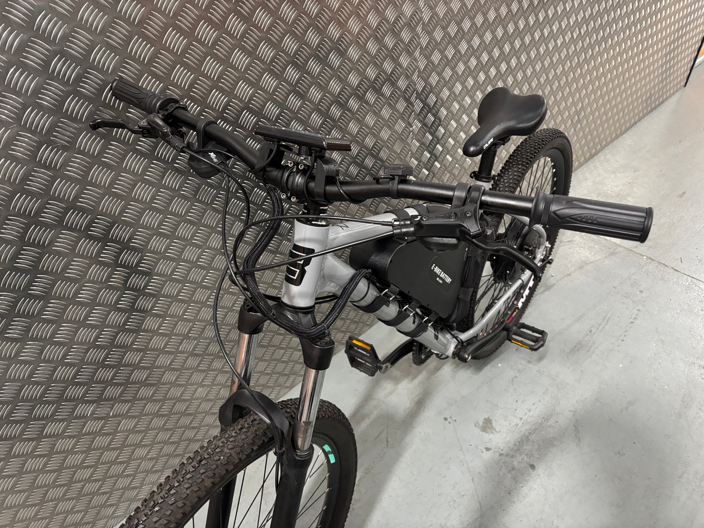 Calibre 1000w 48v triangle battery electric e bike