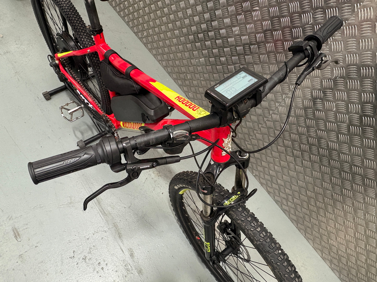 Voodoo hoodoo 1000w 48v e bike