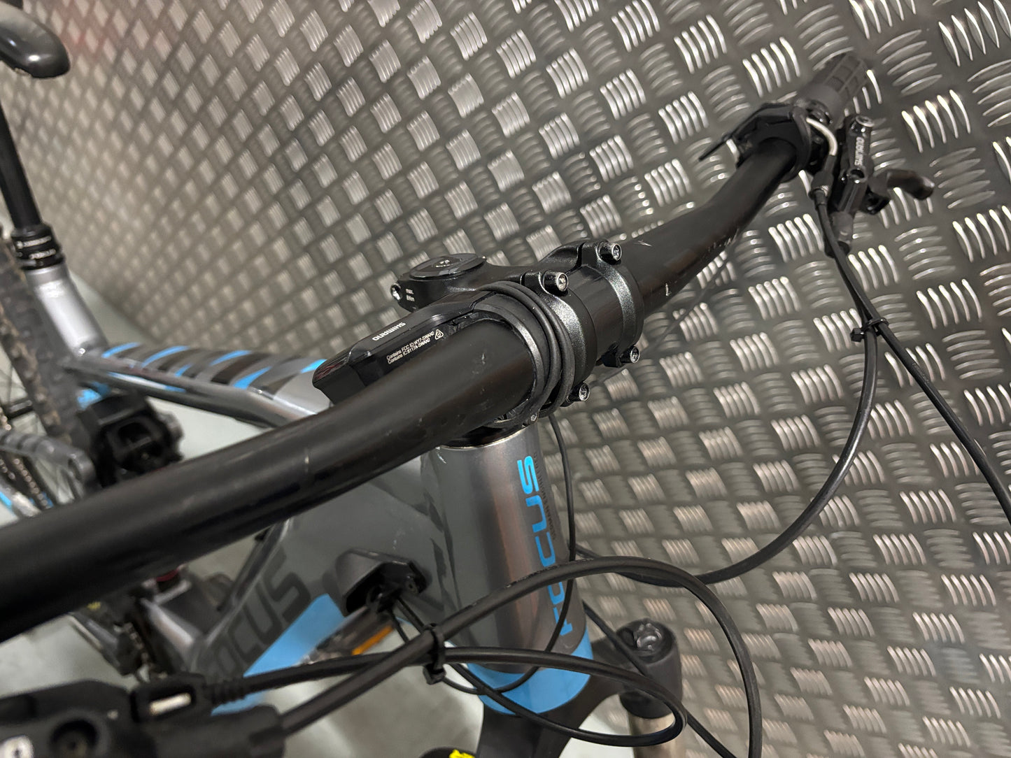Focus jam 2 full suspension electric mountain bike