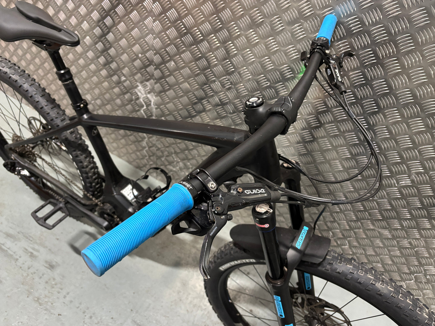 Specialized levo turbo hardtail mountain bike