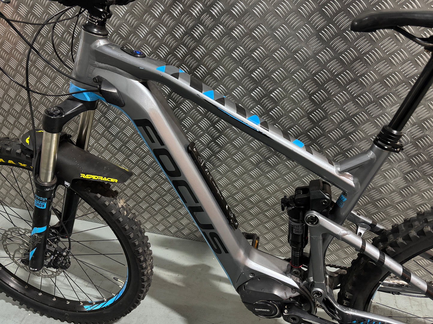 Focus jam 2 full suspension electric mountain bike
