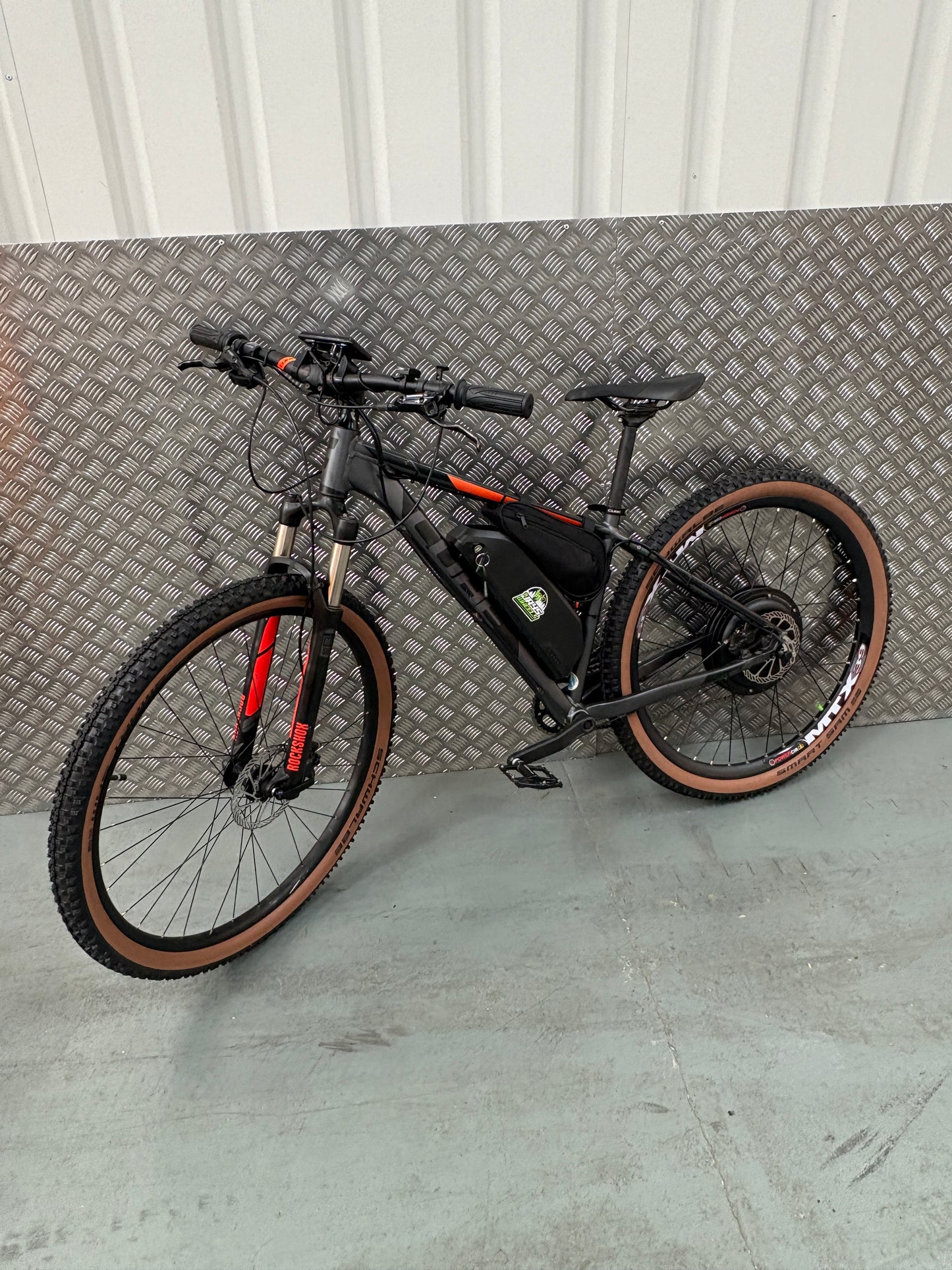 Cube attention 1000w 48v e bike