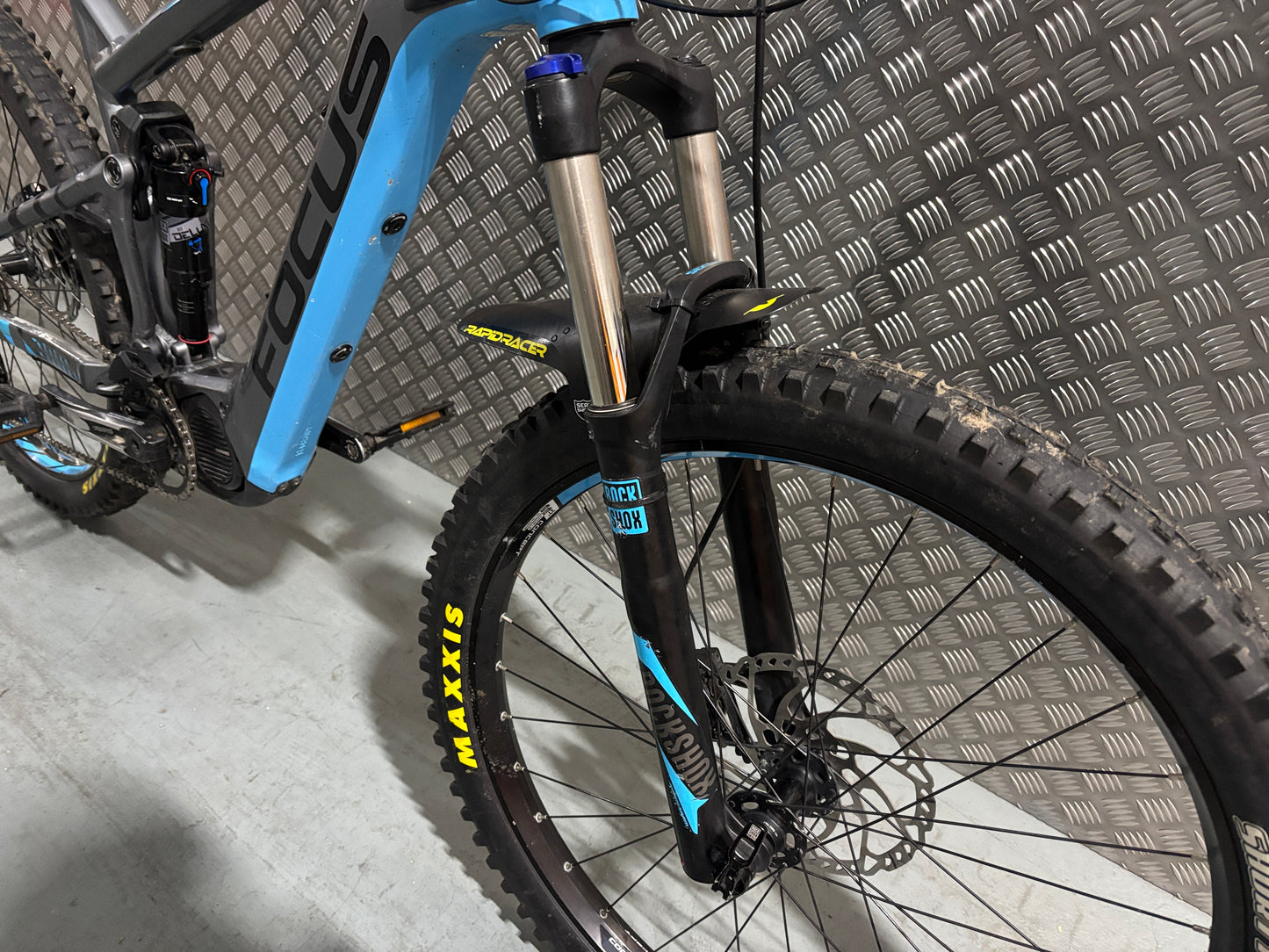 Focus jam 2 full suspension electric mountain bike