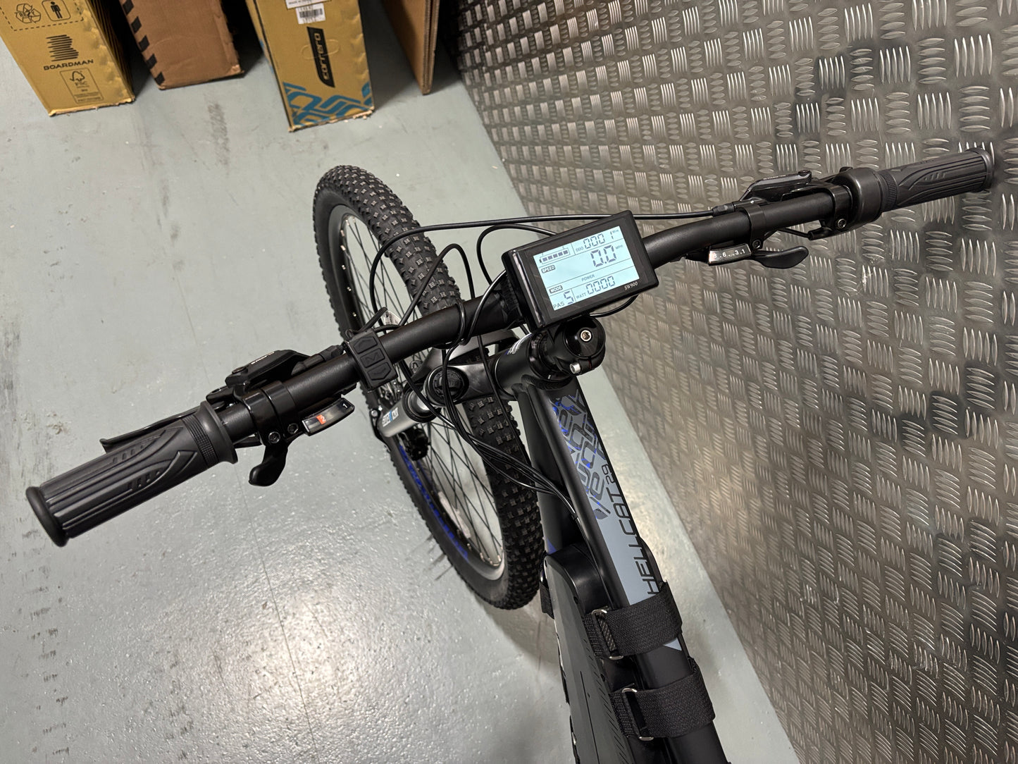 Carrera hellcat 2000w 52v electric e bike