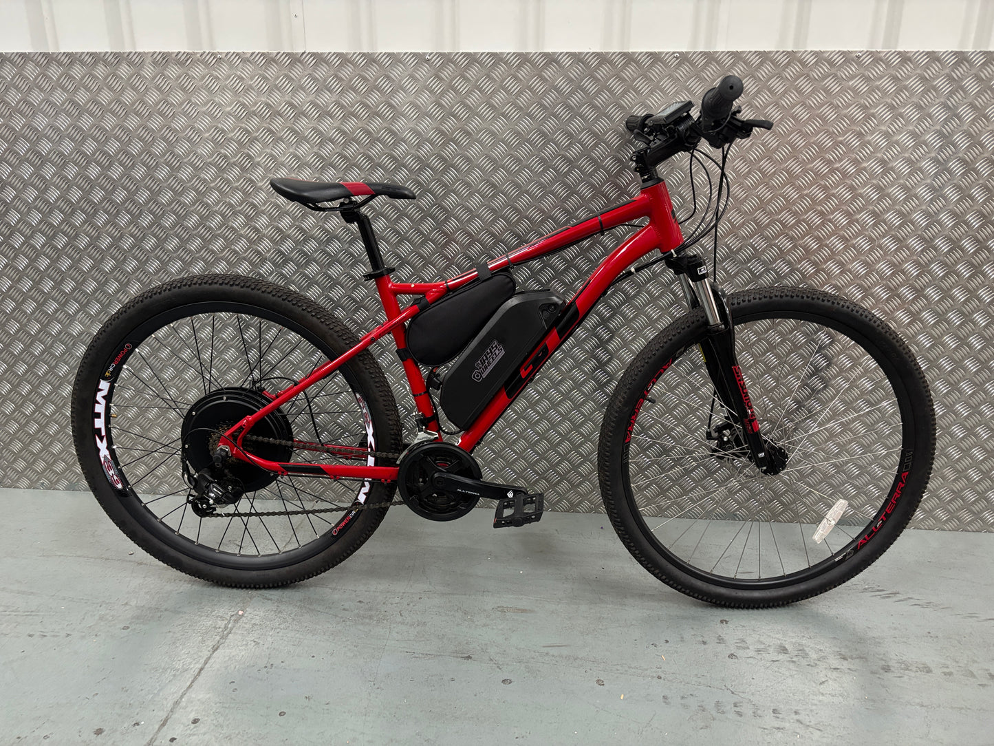 Gt aggressor 1000w 48v e bike