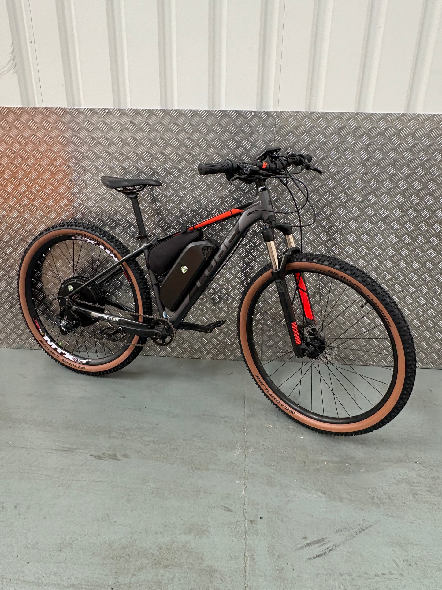 Cube attention 1000w 48v e bike