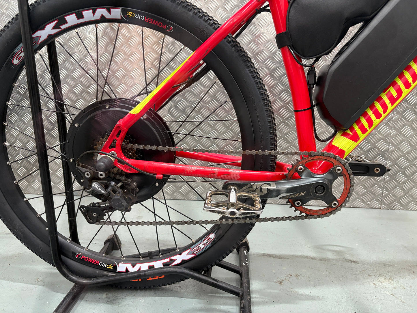 Voodoo hoodoo 1000w 48v e bike