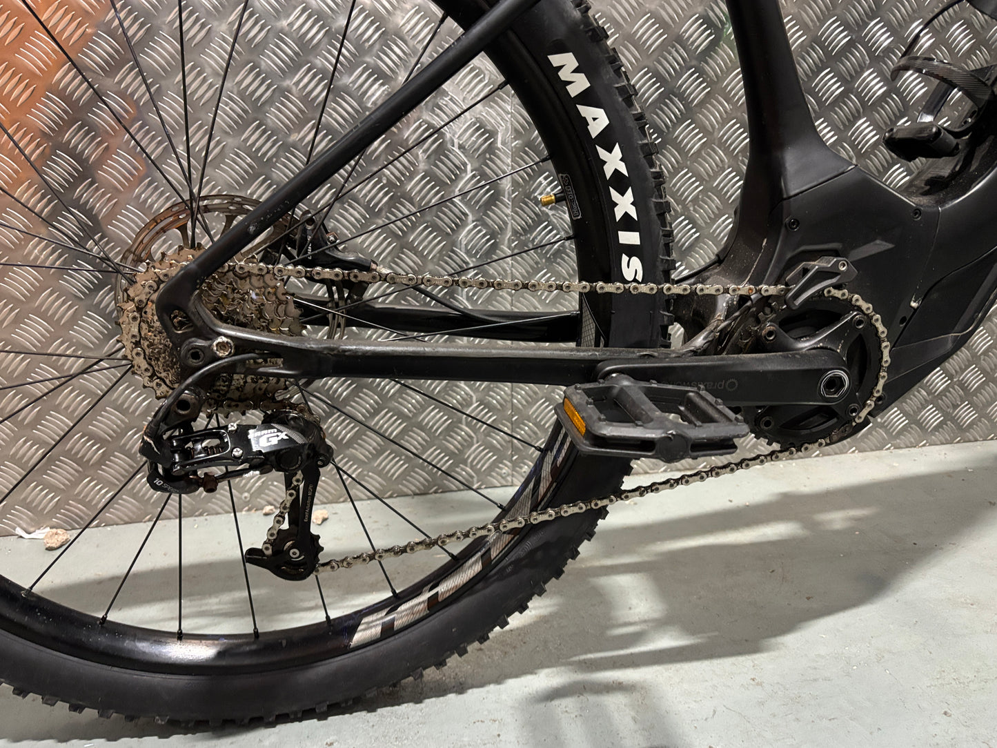 Specialized levo turbo hardtail mountain bike