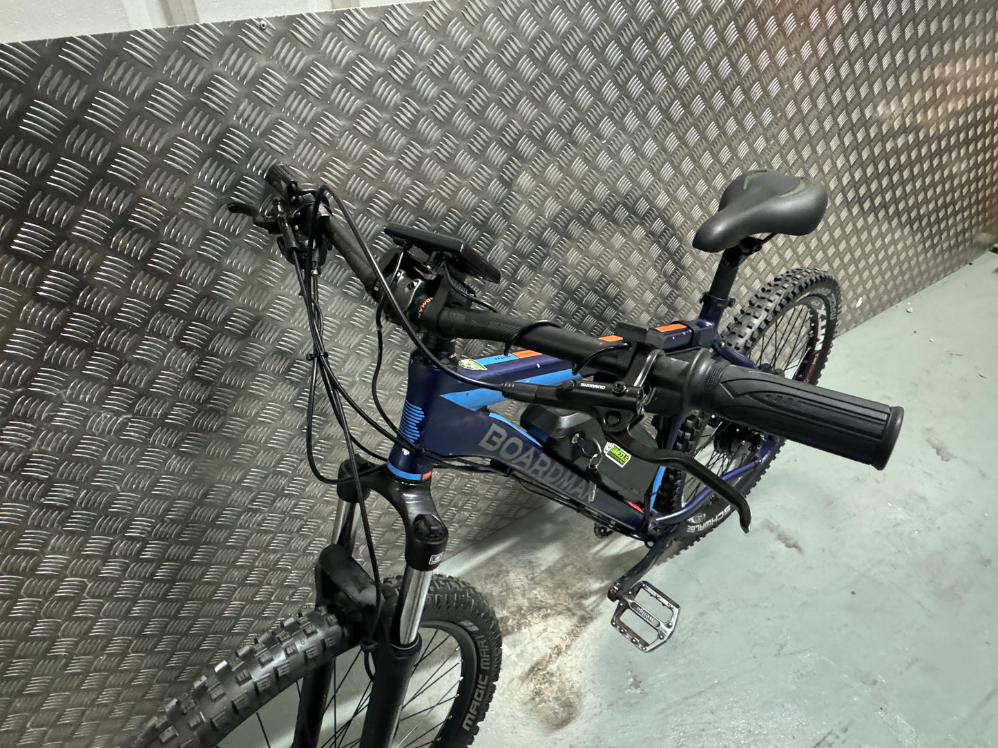 Boardman MHT 1000w 48v e bike
