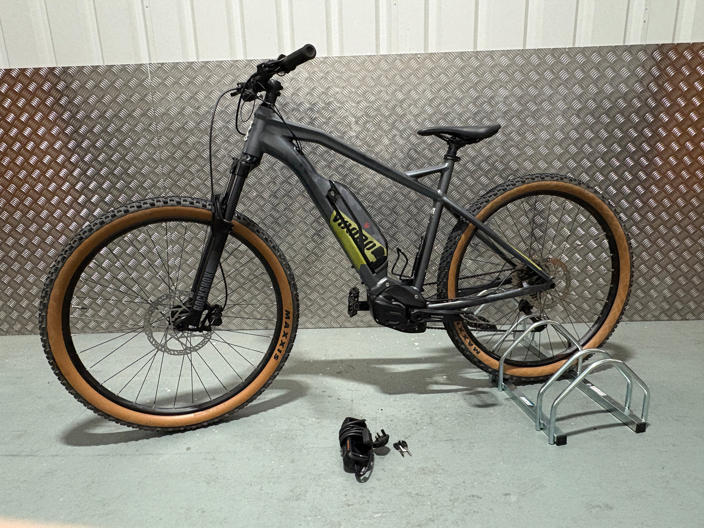 Voodoo bizango pedal assisted e bike
