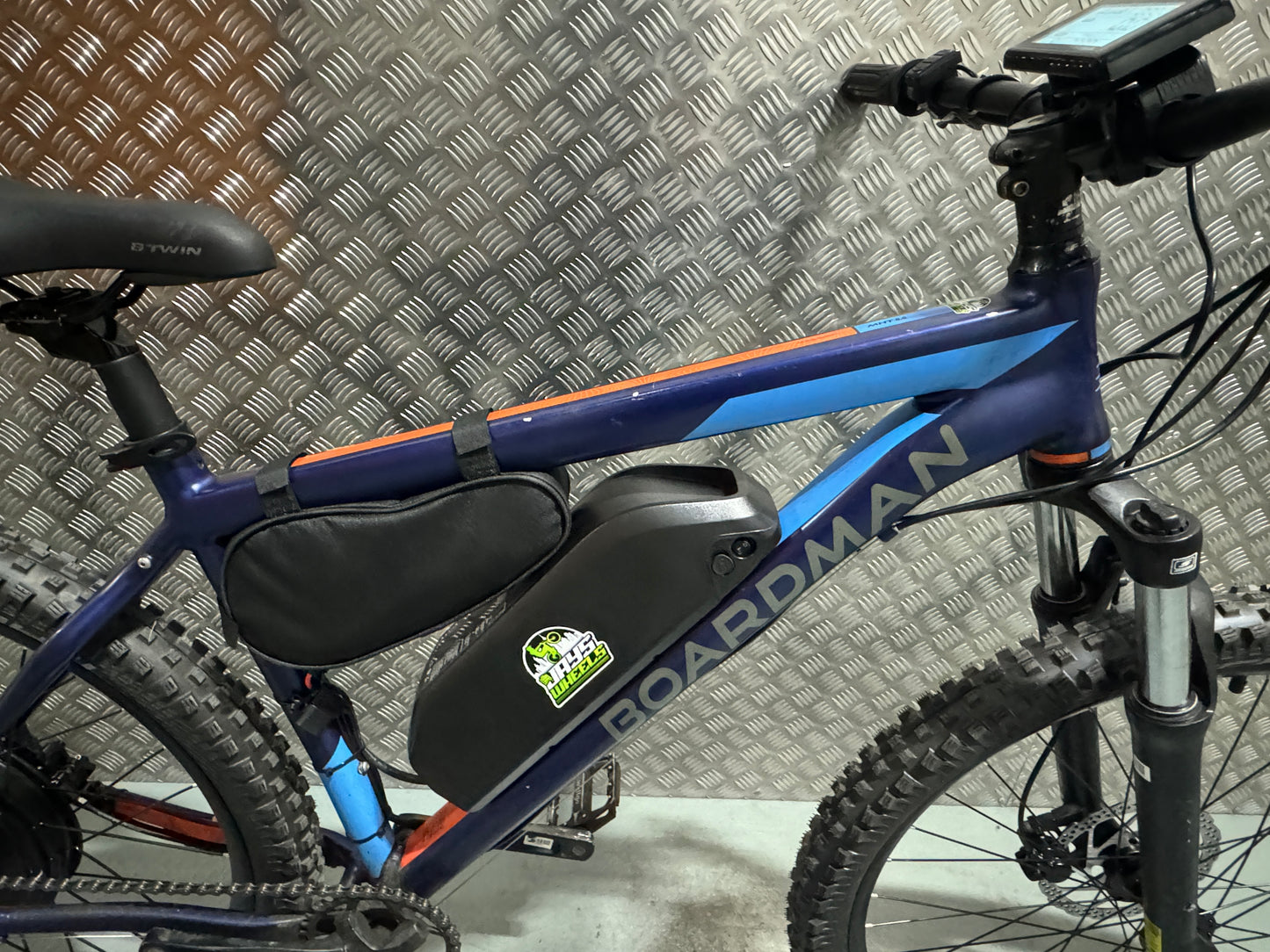 Boardman MHT 1000w 48v e bike