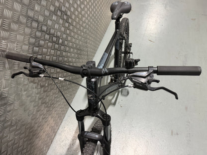 Carrera Vengeance XL frame (22”) 27.5 Inch Wheels Mountain Bike Bicycle Black