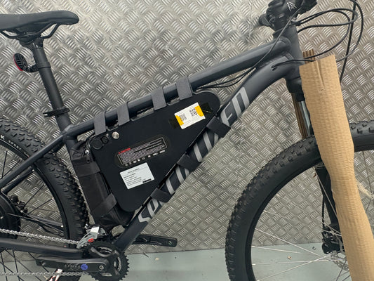 Specialized rockhopper 2000w 52v e bike