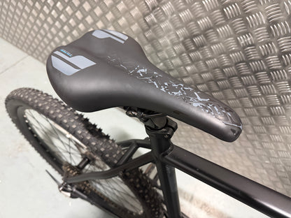 Carrera Vengeance XL frame (22”) 27.5 Inch Wheels Mountain Bike Bicycle Black