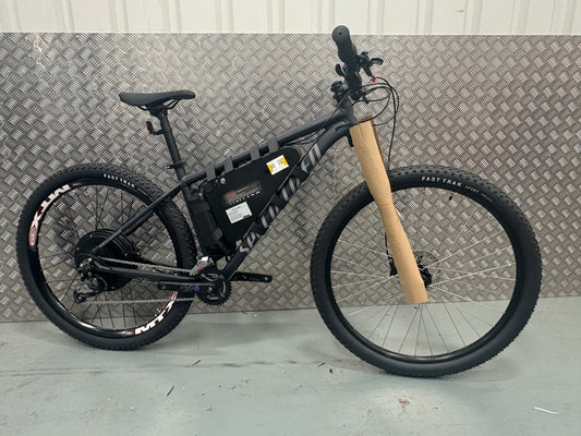 Specialized rockhopper 2000w 52v e bike