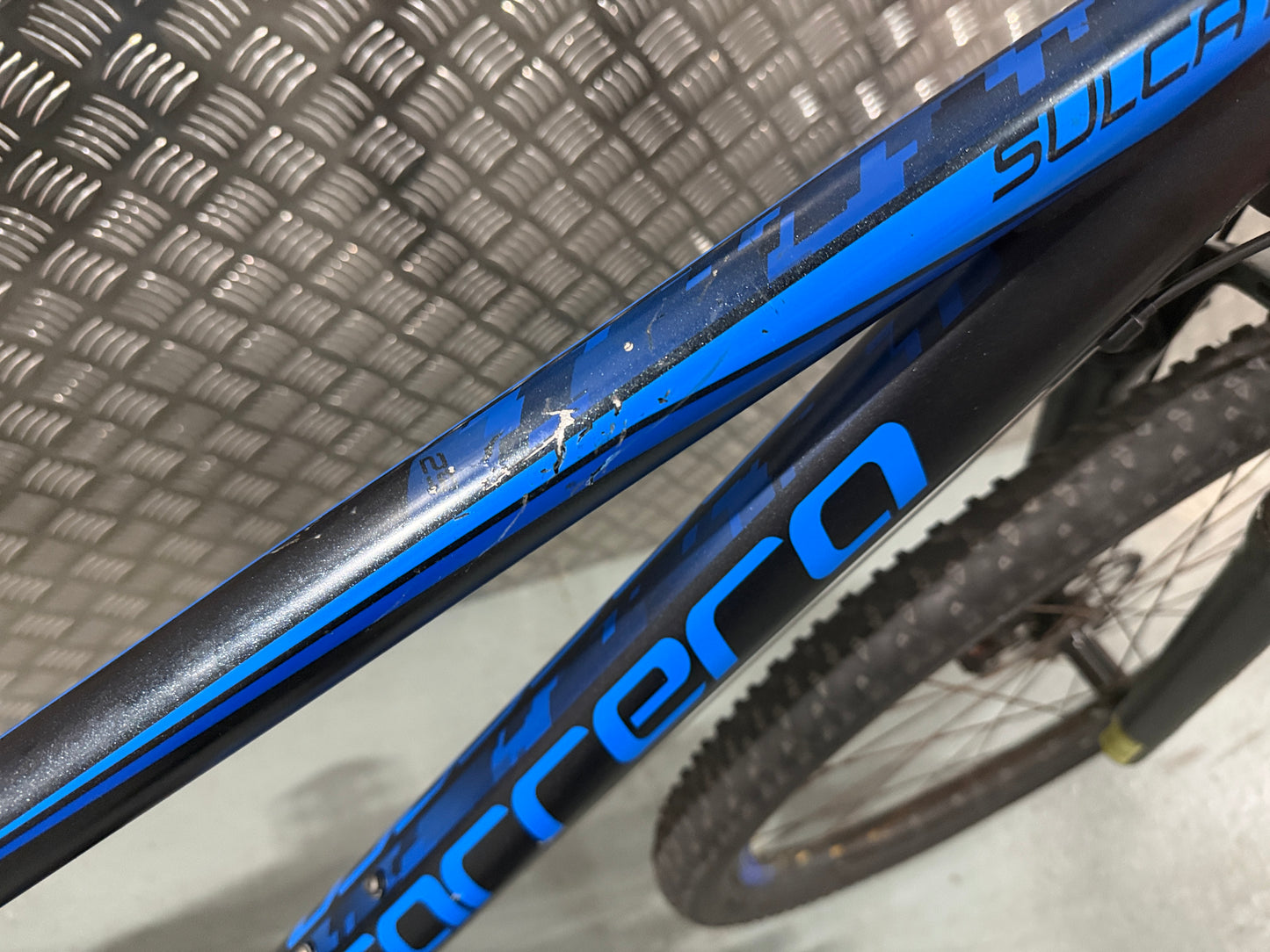 Carrera Sulcata Small Frame (16”) 29 inch wheels Mountain Bike Blue Black