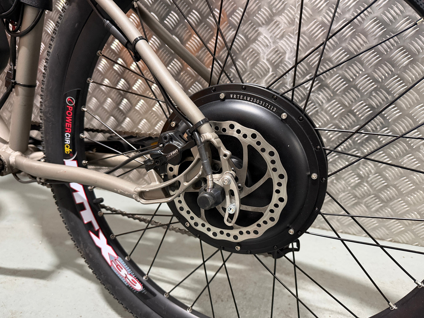 Pinnacle 1000w 48v electric e bike