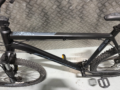 Carrera Vengeance XL frame (22”) 27.5 Inch Wheels Mountain Bike Bicycle Black