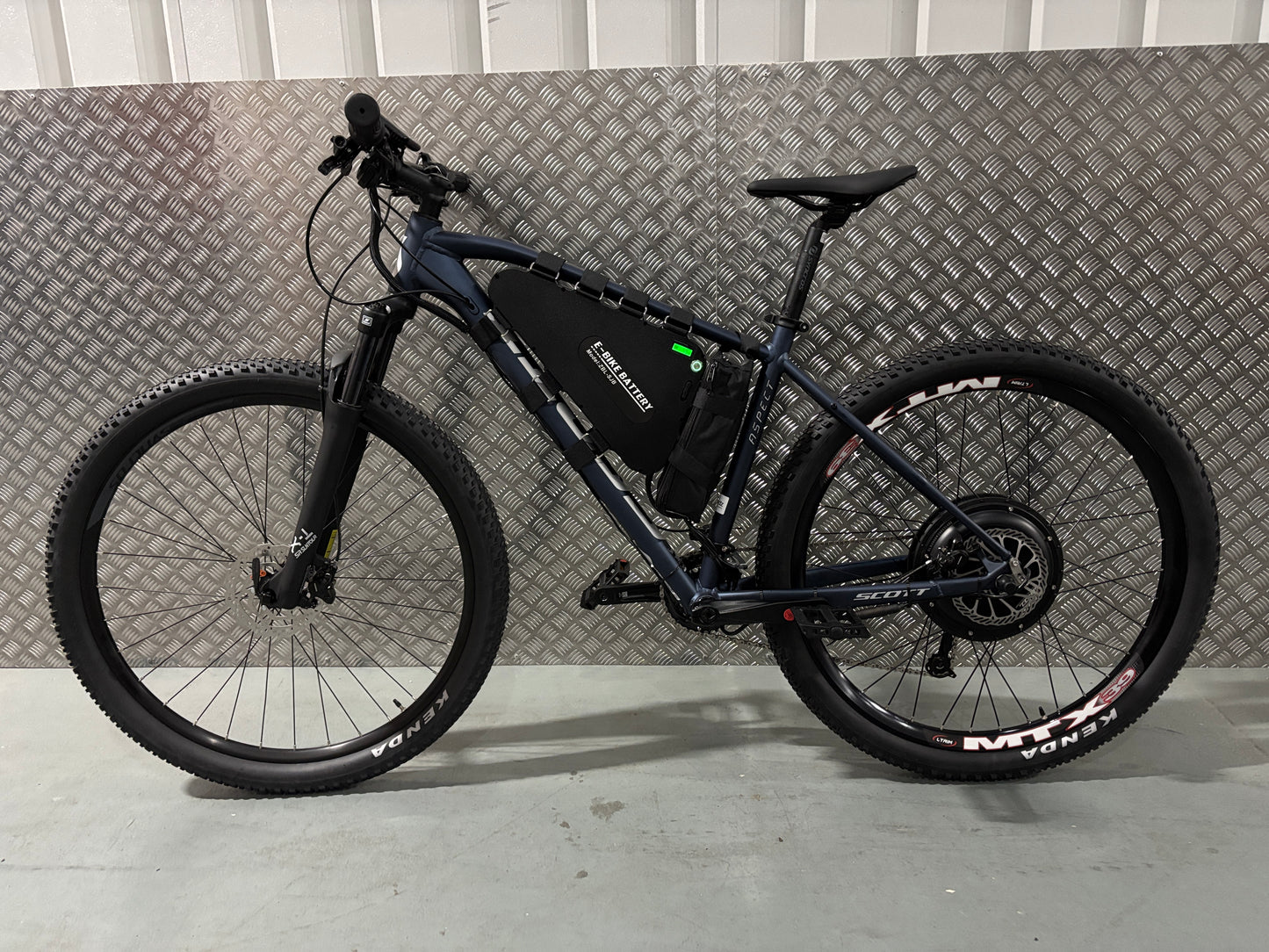 Scott aspect 2000w 52v e bike